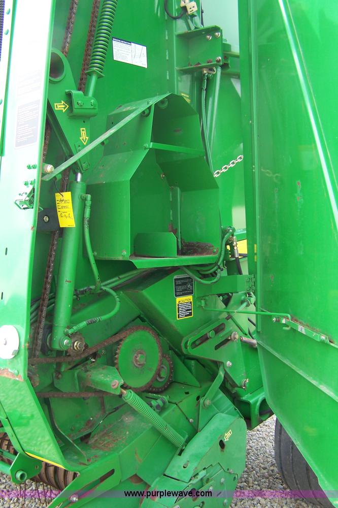 image for item A4591 2002 John Deere 567 round baler