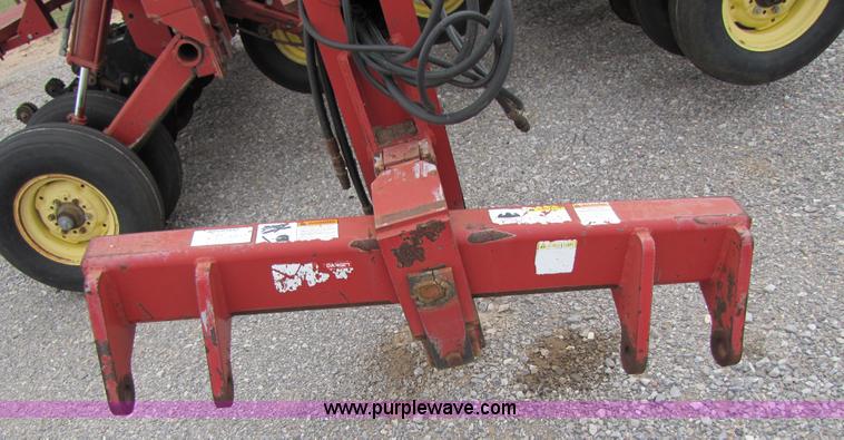 image for item A4682 1999 Sunflower 9431 30' drill