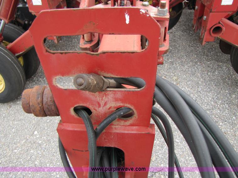 image for item A4682 1999 Sunflower 9431 30' drill