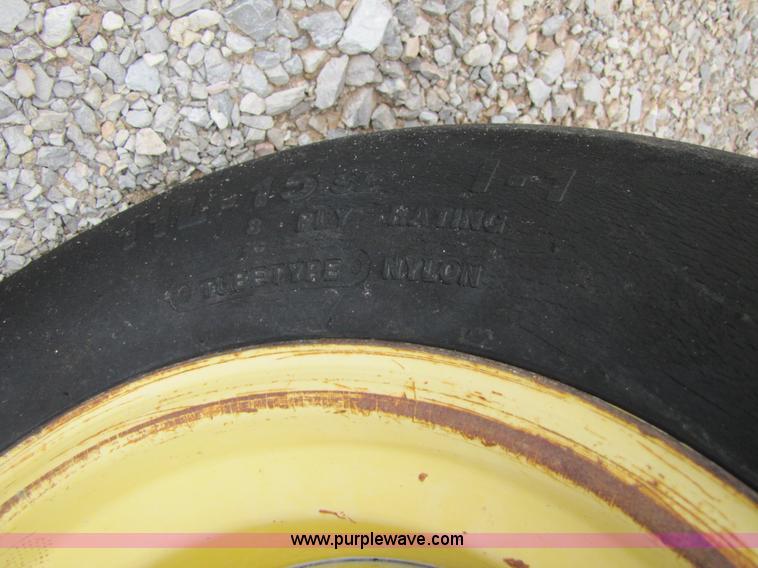 image for item A4682 1999 Sunflower 9431 30' drill