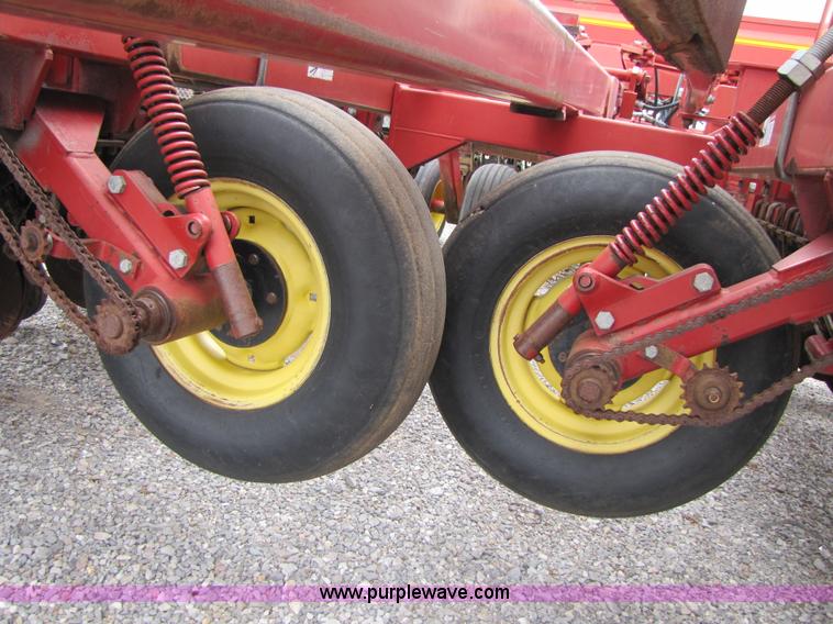 image for item A4682 1999 Sunflower 9431 30' drill