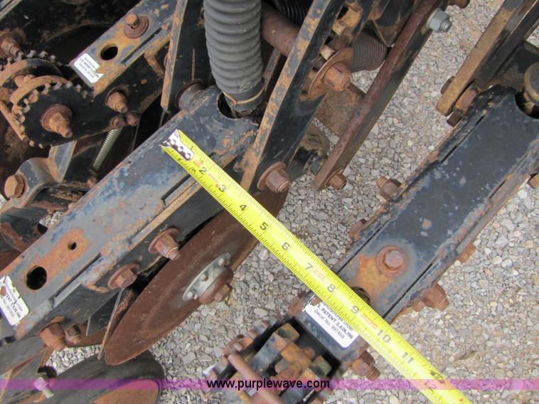 image for item A4682 1999 Sunflower 9431 30' drill