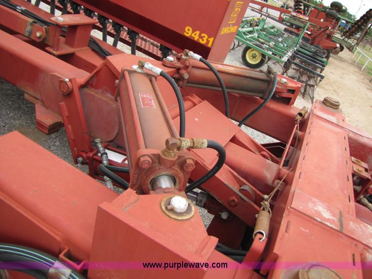 image for item A4682 1999 Sunflower 9431 30' drill