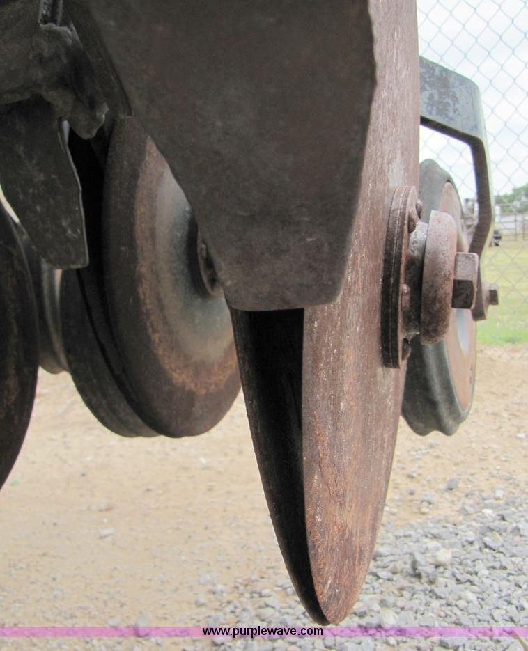 image for item A4682 1999 Sunflower 9431 30' drill