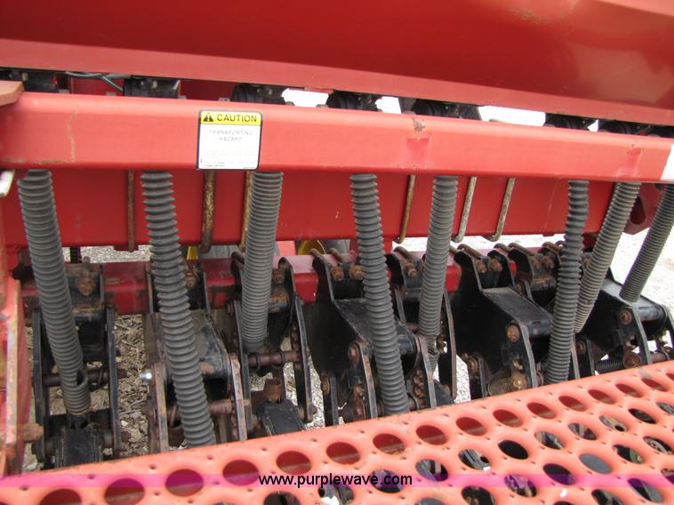 image for item A4682 1999 Sunflower 9431 30' drill