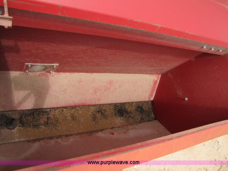 image for item A4682 1999 Sunflower 9431 30' drill