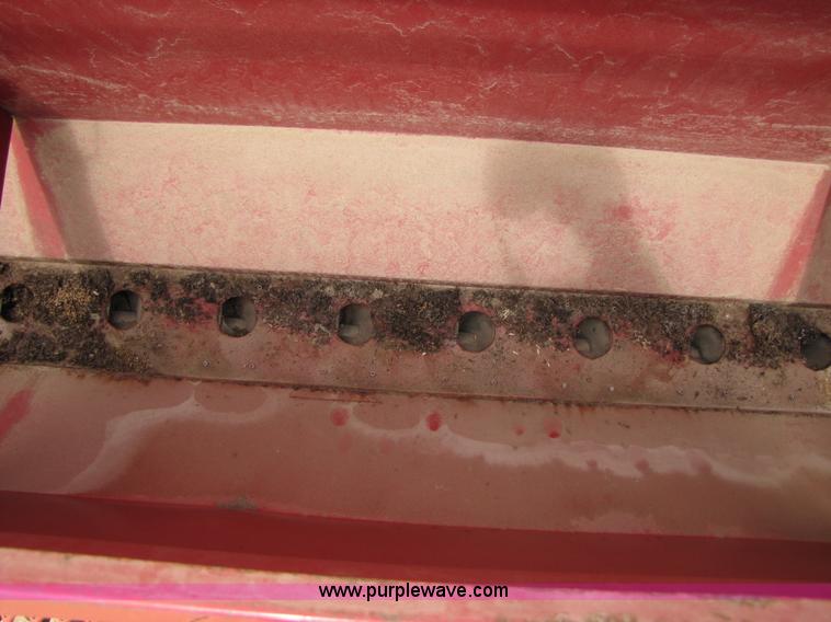 image for item A4682 1999 Sunflower 9431 30' drill