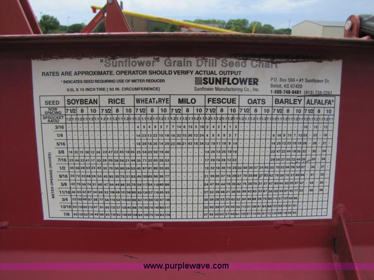 image for item A4682 1999 Sunflower 9431 30' drill