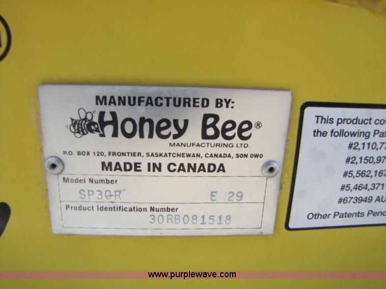 image for item A4693 2007 Honey Bee SP30R 30' draper head