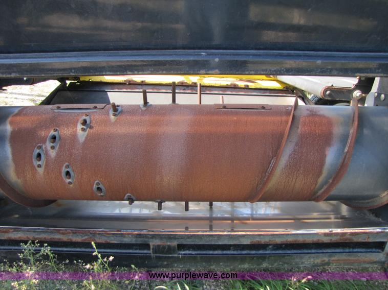 image for item A4693 2007 Honey Bee SP30R 30' draper head