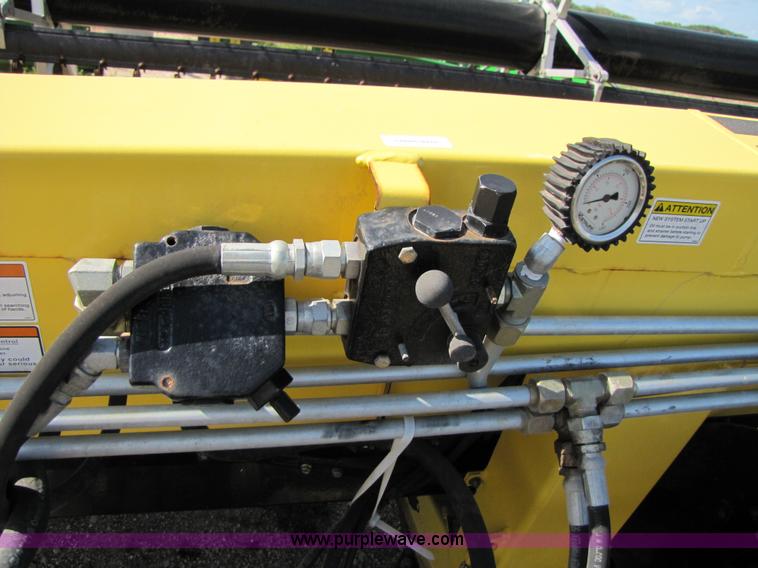 image for item A4693 2007 Honey Bee SP30R 30' draper head