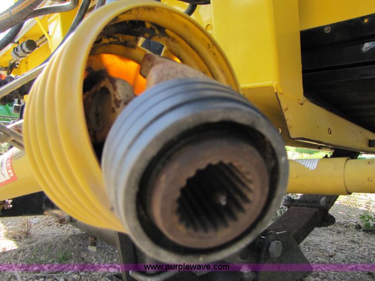 image for item A4693 2007 Honey Bee SP30R 30' draper head