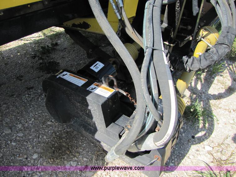 image for item A4693 2007 Honey Bee SP30R 30' draper head