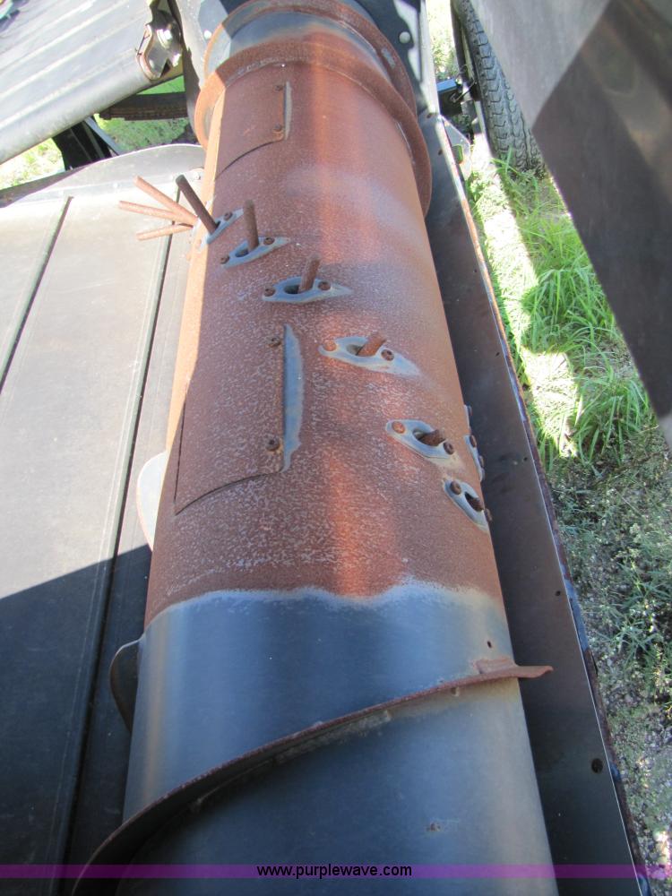 image for item A4693 2007 Honey Bee SP30R 30' draper head