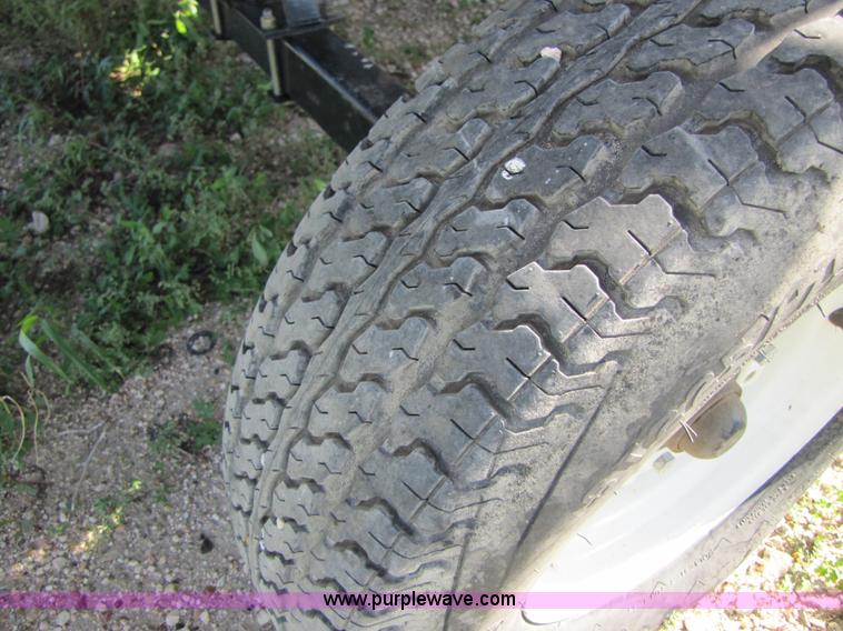 image for item A4693 2007 Honey Bee SP30R 30' draper head