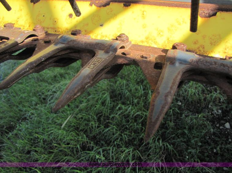 image for item A4693 2007 Honey Bee SP30R 30' draper head