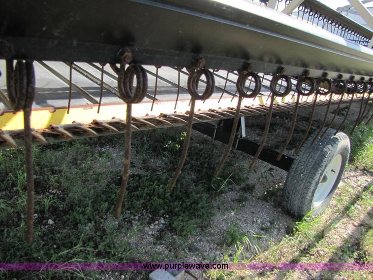 image for item A4693 2007 Honey Bee SP30R 30' draper head