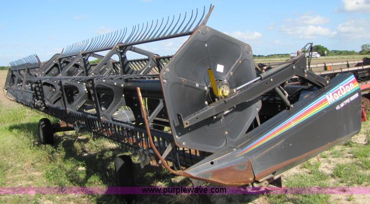 image for item A4694 2002 Mac Don 972 30' draper head