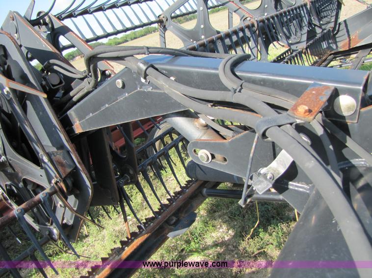 image for item A4694 2002 Mac Don 972 30' draper head