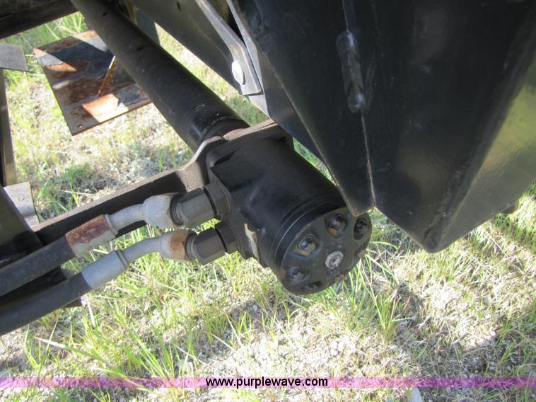 image for item A4694 2002 Mac Don 972 30' draper head