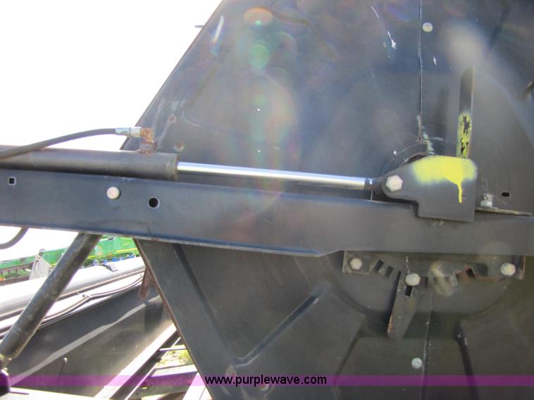 image for item A4694 2002 Mac Don 972 30' draper head