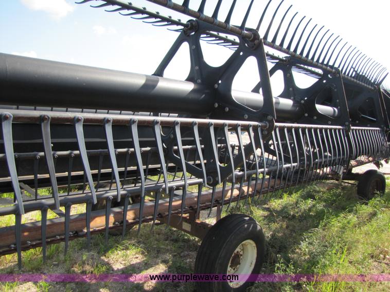 image for item A4694 2002 Mac Don 972 30' draper head