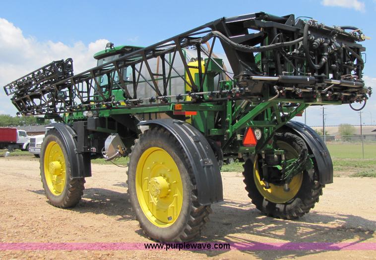 image for item A4699 2008 John Deere 4930 self propelled sprayer