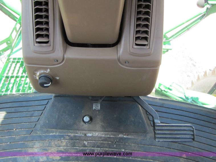 image for item A4699 2008 John Deere 4930 self propelled sprayer