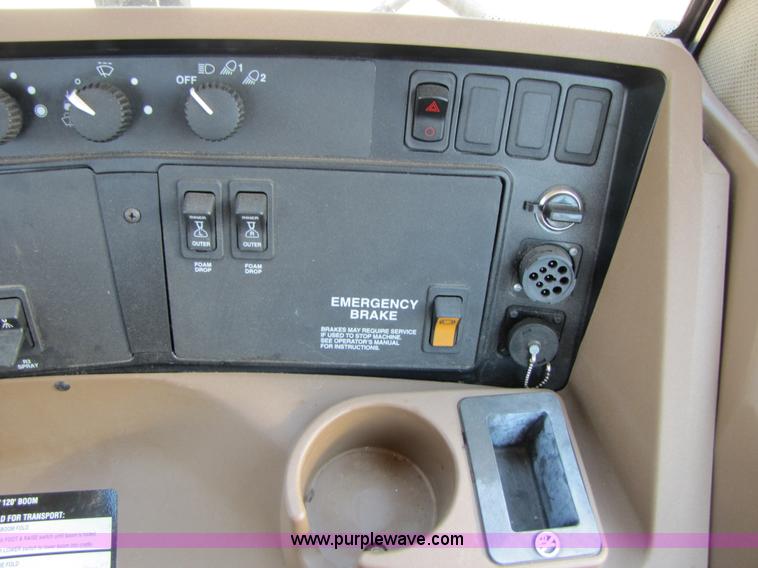 image for item A4699 2008 John Deere 4930 self propelled sprayer