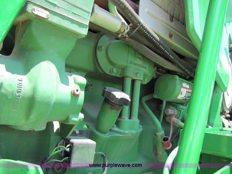 image for item A4699 2008 John Deere 4930 self propelled sprayer