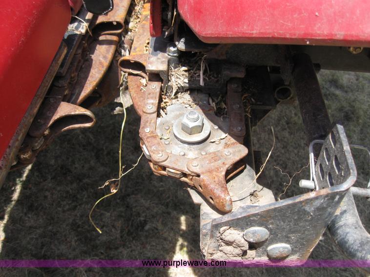 image for item A5173 2002 Case IH 2208 eight row corn head