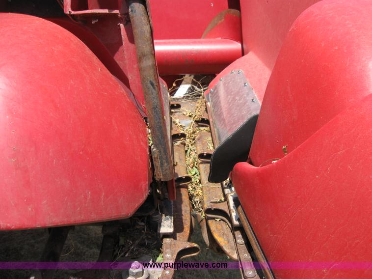 image for item A5173 2002 Case IH 2208 eight row corn head