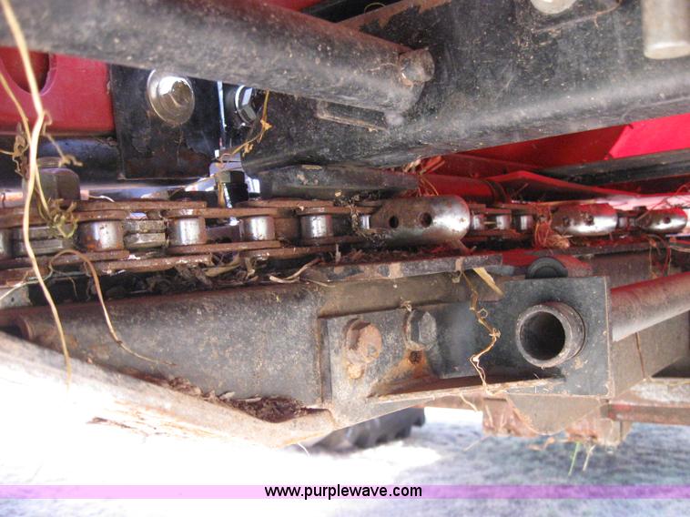 image for item A5173 2002 Case IH 2208 eight row corn head