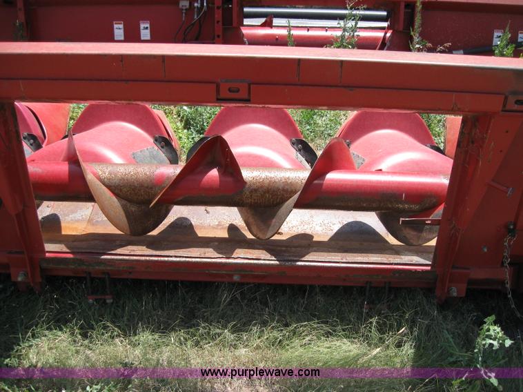 image for item A5173 2002 Case IH 2208 eight row corn head