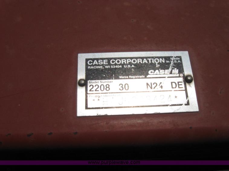 image for item A5173 2002 Case IH 2208 eight row corn head