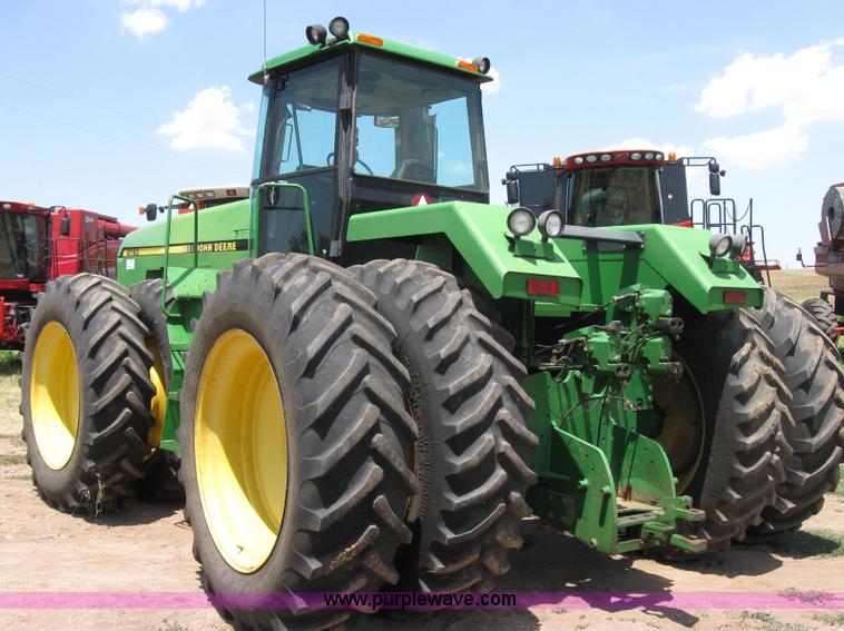 image for item A5174 1990 John Deere 8760 4WD tractor