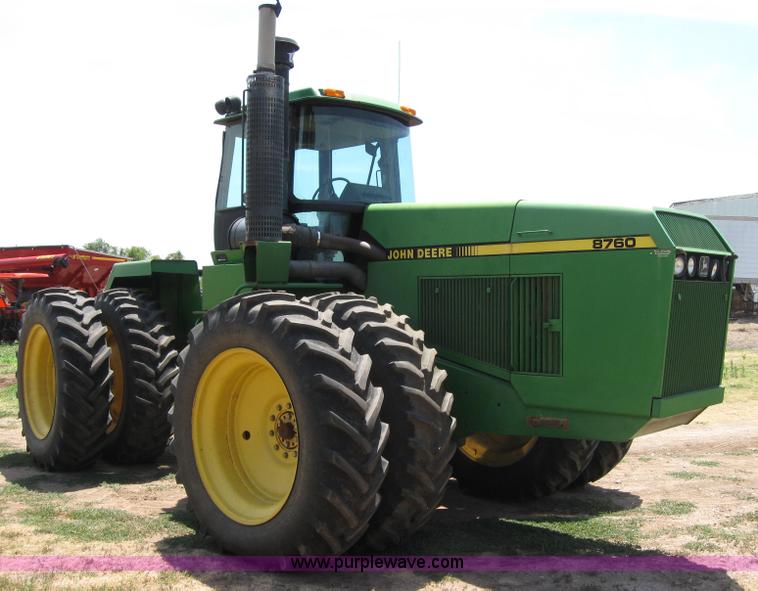 image for item A5174 1990 John Deere 8760 4WD tractor