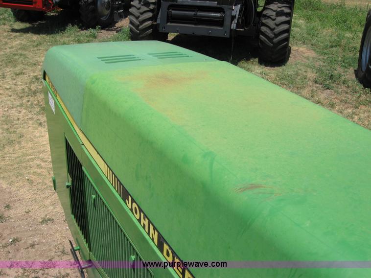image for item A5174 1990 John Deere 8760 4WD tractor