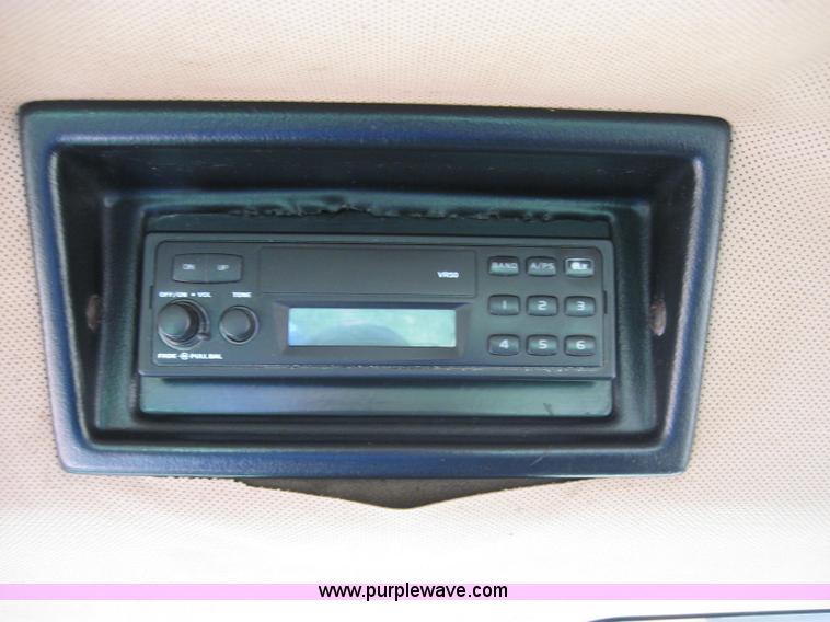 image for item A5174 1990 John Deere 8760 4WD tractor