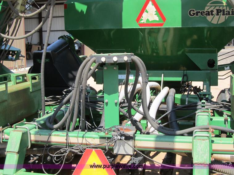image for item A5236 2006 Great Plains ADC2020 40' no-till drill