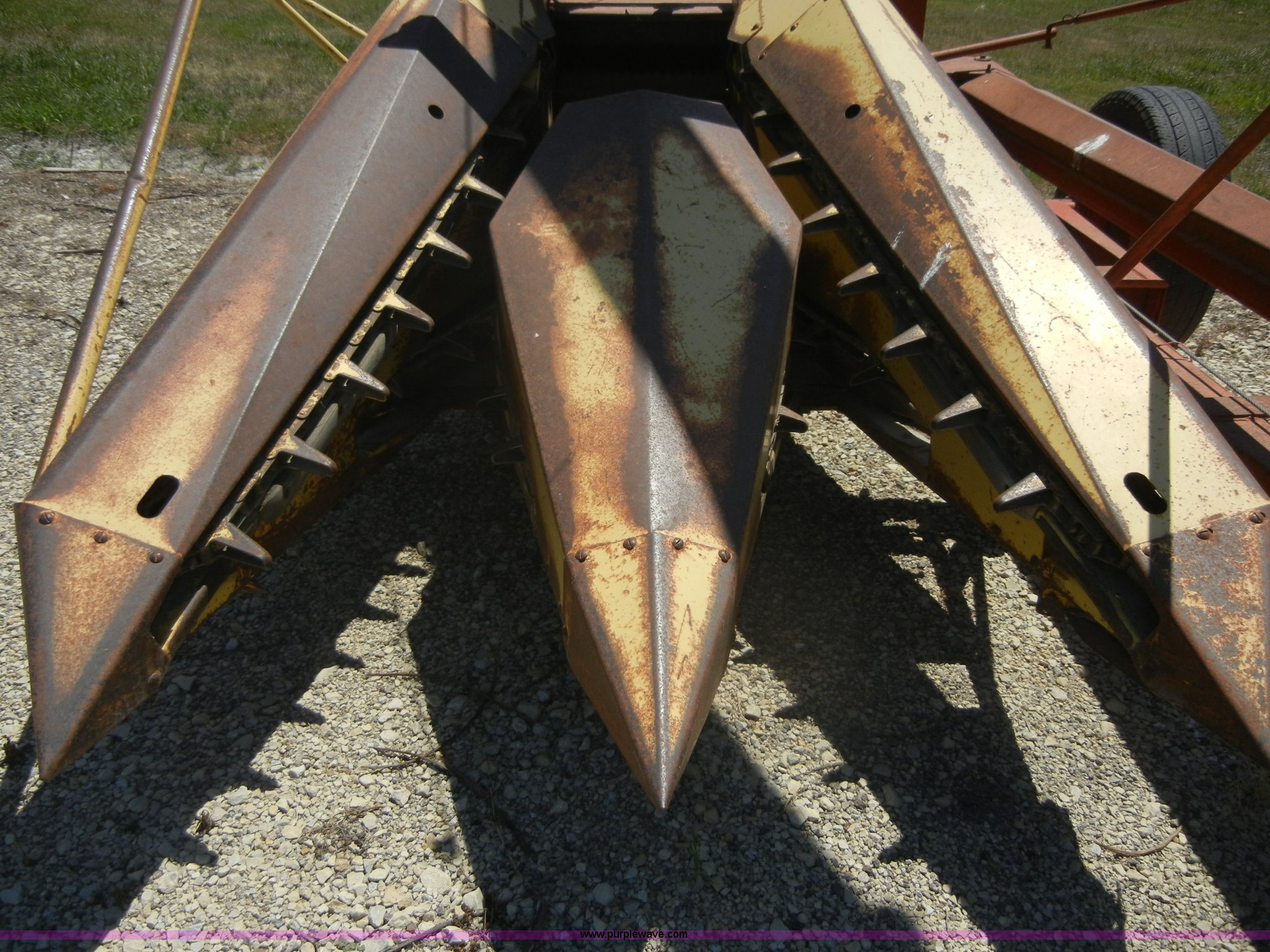 New Holland 717 forage harvester in Wamego, KS Item A9801 sold Purple Wave