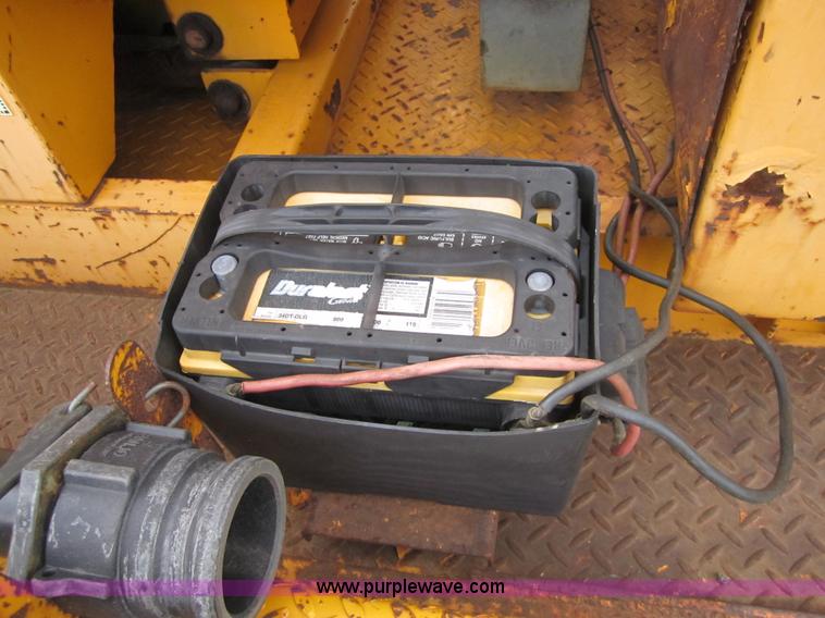 image for item 3799 1999 Vac-tron PMD-500GI industrial vacuum unit