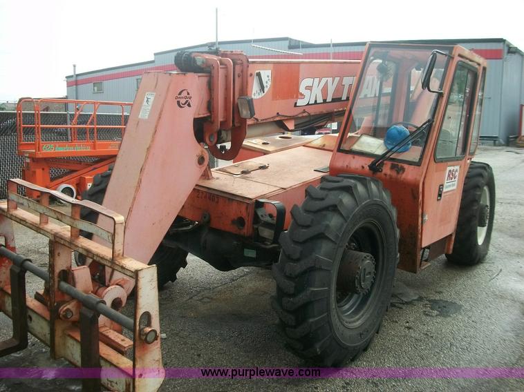 image for item A1002 1999 JLG SkyTrak 8042 boom lift