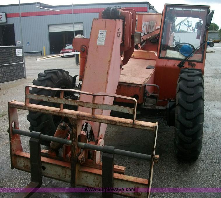 image for item A1002 1999 JLG SkyTrak 8042 boom lift