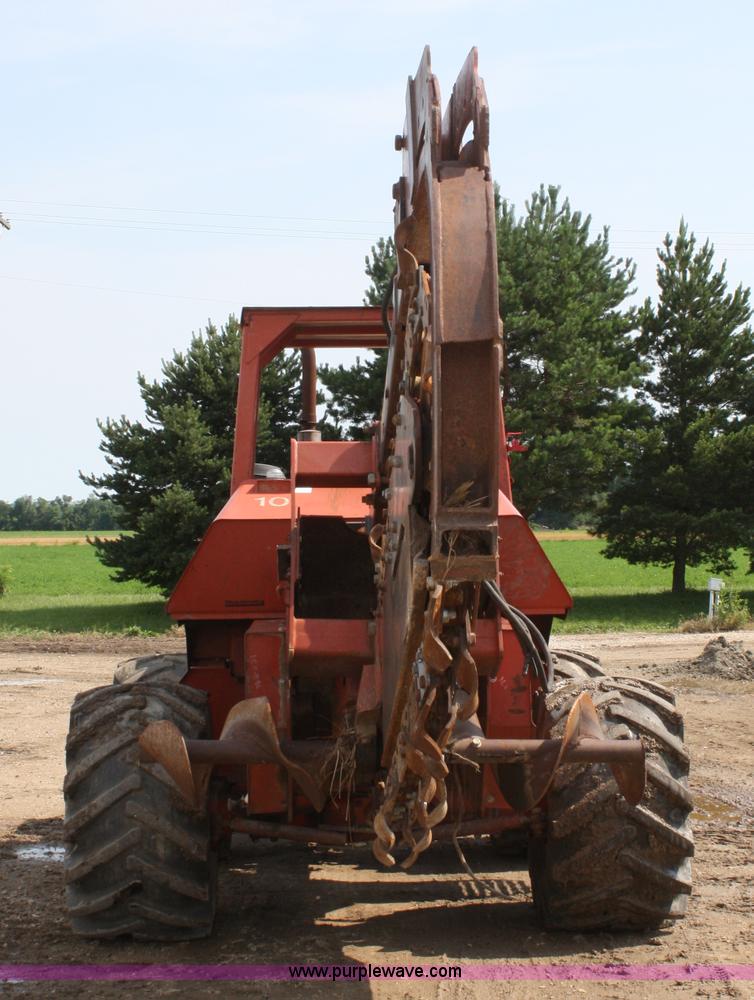 image for item A2000 Ditch Witch R100J trencher
