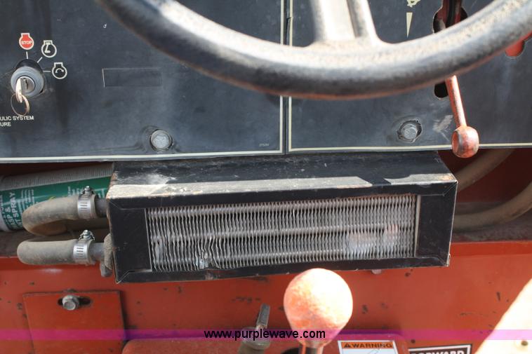 image for item A2000 Ditch Witch R100J trencher