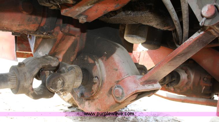 image for item A2000 Ditch Witch R100J trencher