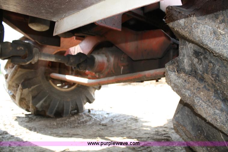 image for item A2000 Ditch Witch R100J trencher