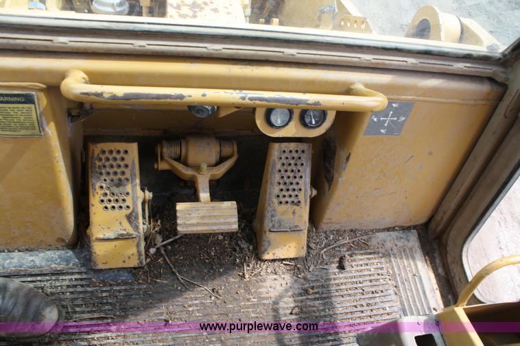 image for item A2002 1992 Caterpillar 943 track loader
