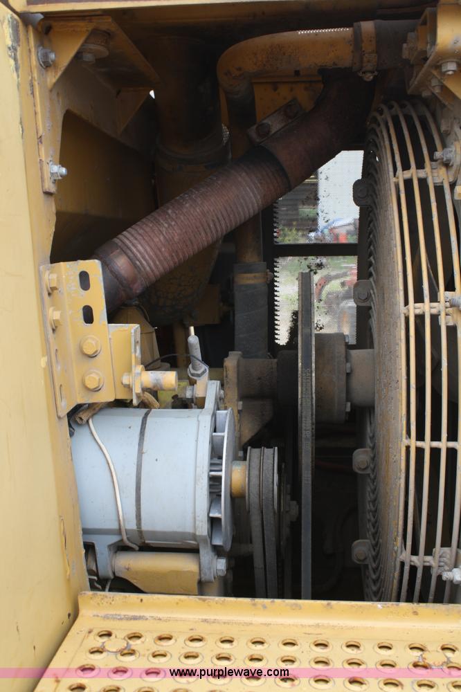 image for item A2002 1992 Caterpillar 943 track loader